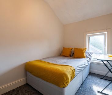 5 bedroom terraced house to rent - Photo 3