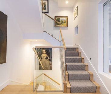 5 bedroom end of terrace house to rent - Photo 2