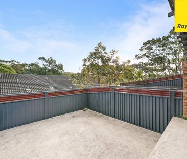 Spacious Two Bedroom Townhouse - Photo 4