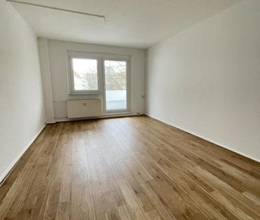 Attraktive 3-Raum-Wohnung mit Balkon in der Erfurter Innenstadt - Photo 1
