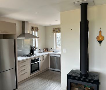 Two Bedroom Semi Furnished Cottage - Photo 6