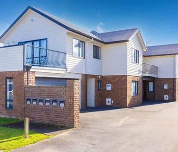 4 Bedroom apartment within 10 minutes to the CBD - Photo 3