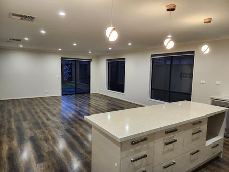 Modern Comfort, Smart Living, and an Ideal Location in the Heart of Wollert - Photo 5