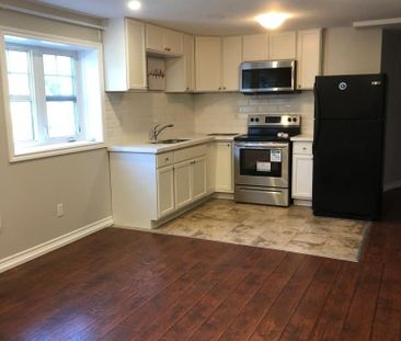 For Lease - 983-1 Syndenham Lane, Milton, Ontario - Photo 2