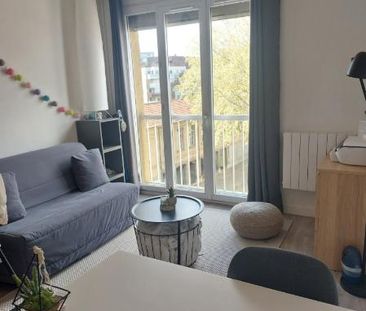 Location Appartement 1 pièce 18m² LYON 7ème - Photo 1