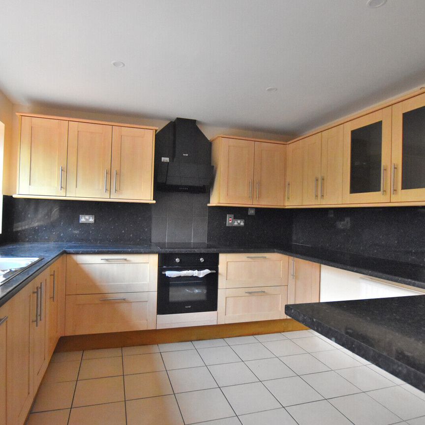 4 bedroom semi detached house to rent, - Photo 1