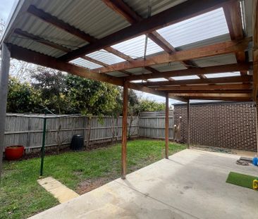 Spacious 3 Bedroom Home with Full Club Armstrong Access - Photo 5