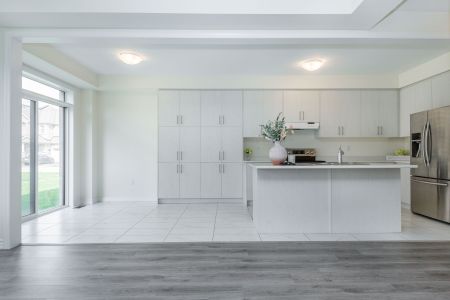 For Lease - 86 Kenneth Rogers Crescent, East Gwillimbury, Ontario - Photo 5