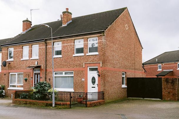 17 Apsley Street, Belfast, BT7 1BL - Photo 1