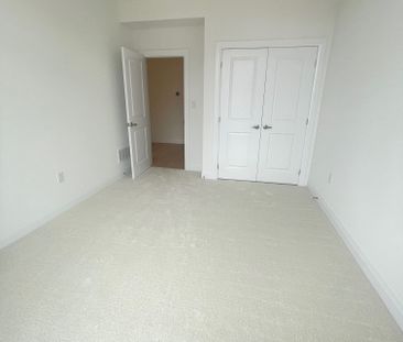 For Lease - 3224 Crystal Drive, Oakville, Ontario - Photo 1