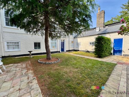 Hellesdon Mill Lane, Norwich - Photo 2