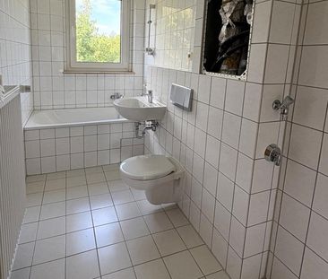 Ruhige 3-Raumwohnung mit Blick in das Grüne! - Photo 1