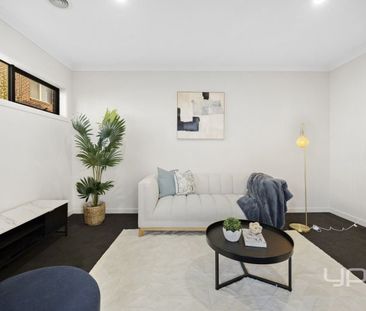 “East-Facing Luxury Home with Park & Coastal Views” - Photo 2