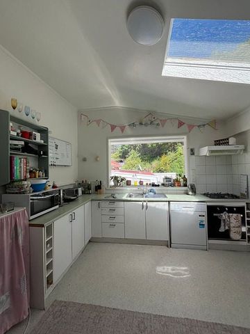 Fully Renovated Gem in Aro Valley - Photo 5