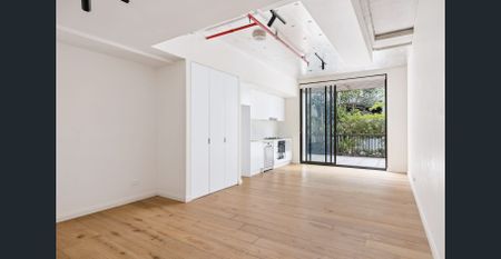 Modern home in 'St Peters Parkside’ development - Photo 3