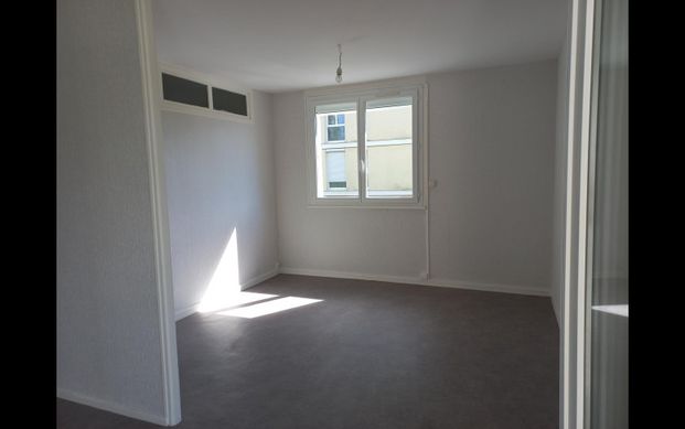 Location Appartement 5 pièces 75 m² La Châtre - Photo 1