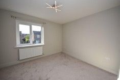 3 bed House - Terraced for Rent - Photo 1