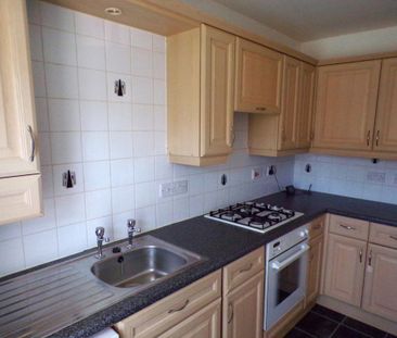 2 bedroom semi-detached house to rent - Photo 6