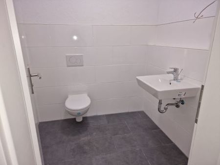 Behindertengerechte Erdgeschosswohnung in 97523 Schwanfeld zwischen Würzburg und Schweinfurt (ID 1354) - Photo 2