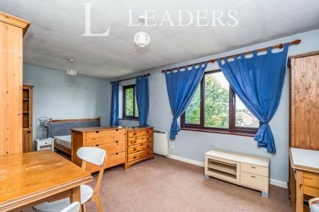 apartment to rent Chester Court, 258 Winchester Road, Southampton, SO16 - Photo 2