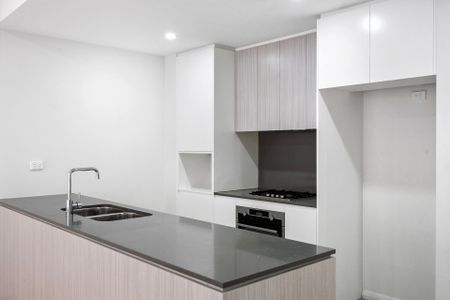 Stylish Retreat with Everyday Convenience - Photo 3