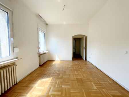 GROßZÜGIGE 2-ZIMMER WOHNUNG IN KREFELDER INNENSTADT ZU MIETEN! - Foto 3