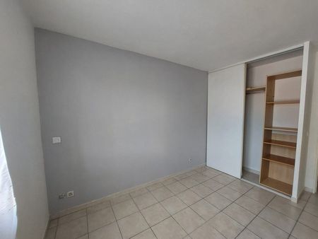 T4 - Photo 2