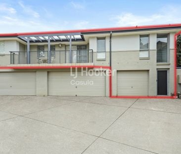 Spacious Home - Photo 5