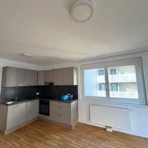4 Zimmer-Wohnung mit Loggia und Garagenplatz in Oberlaa - Photo 1