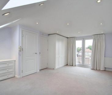 4 bedroom semi-detached house to rent - Photo 5