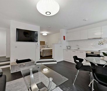 Short Let with all bills included. A beautifully presented and full... - Photo 5