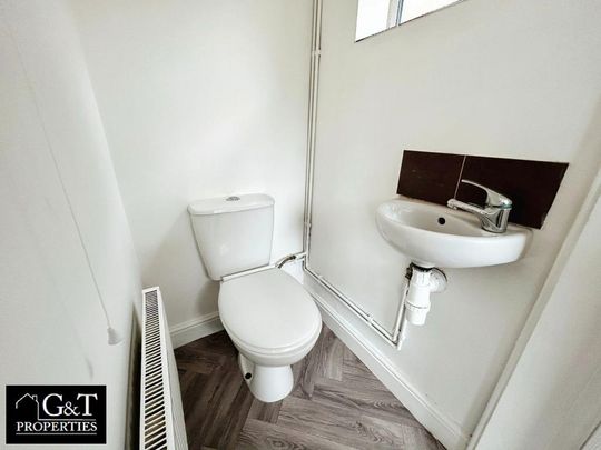 3 bedroom semi-detached house to rent - Photo 1