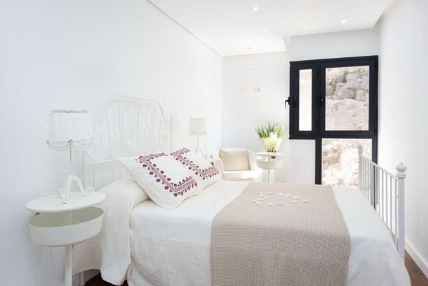 Luxury Villa for rent in Guía de Isora, Canary Islands - Photo 1