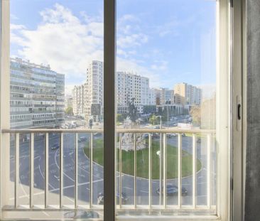 Room in a shared 5-bedroom apartment for rent in Lisbon, bills included. - Foto 5