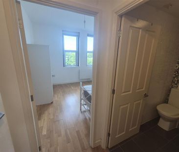 Studio to rent - Photo 6