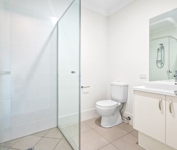 Modern and Cozy Home in Prime Location - AC & Ceiling Fans - $545 i... - Photo 6