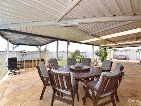 Quinns Rocks - Photo 3