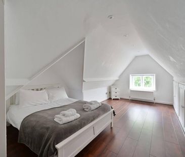 3 bedroom flat to rent - Photo 4