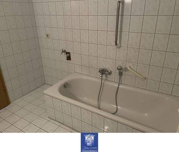 Gemütliche Wohnung ... Bad mit Wanne ... separate Küche! - Foto 1