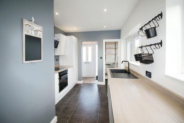 2 bedroom bungalow to rent - Photo 1