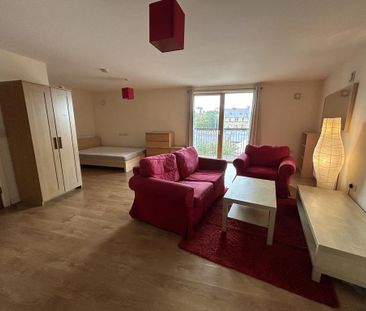 Studio to rent - Photo 3