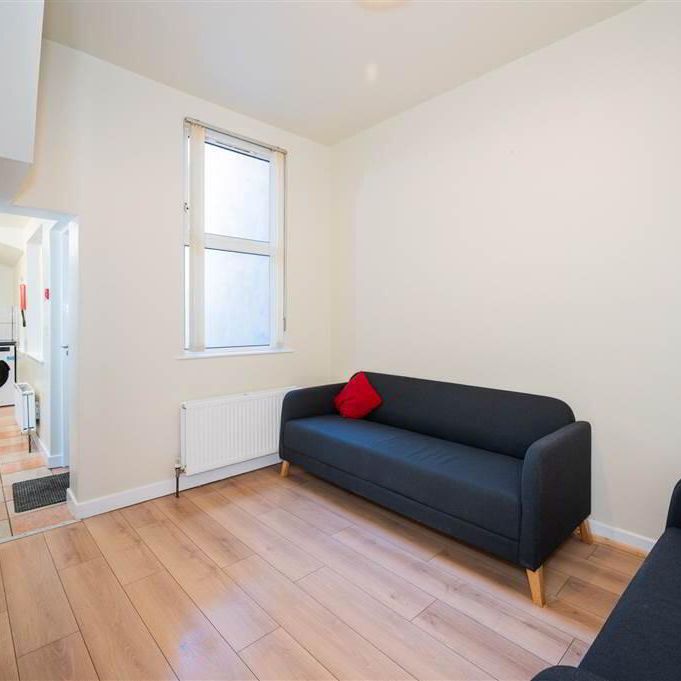 157 Dunluce Avenue, Belfast, BT9 7AX - Photo 1