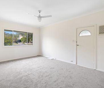 Tidy Two Bedroom Home in Convenient Location - Photo 2