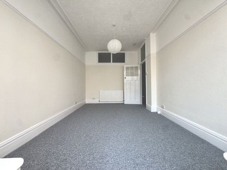 Vallance Gardens, Hove, BN3 2DB - Photo 3