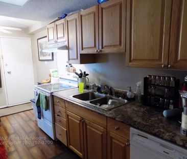 22 Amberly Court Northwest - Photo 3