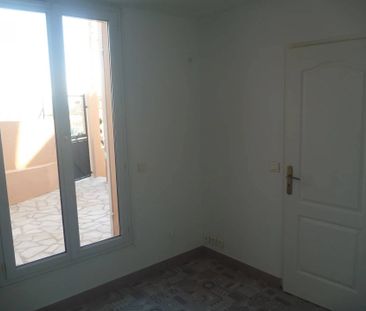 SAINT LAURENT DU VAR - 2 PIECES - TERRASSE - Photo 4