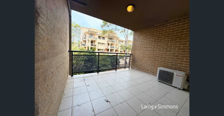 Conveniently located two bedroom apartment - Photo 3