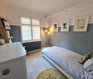 4 bedroom semi-detached house to rent - Photo 6