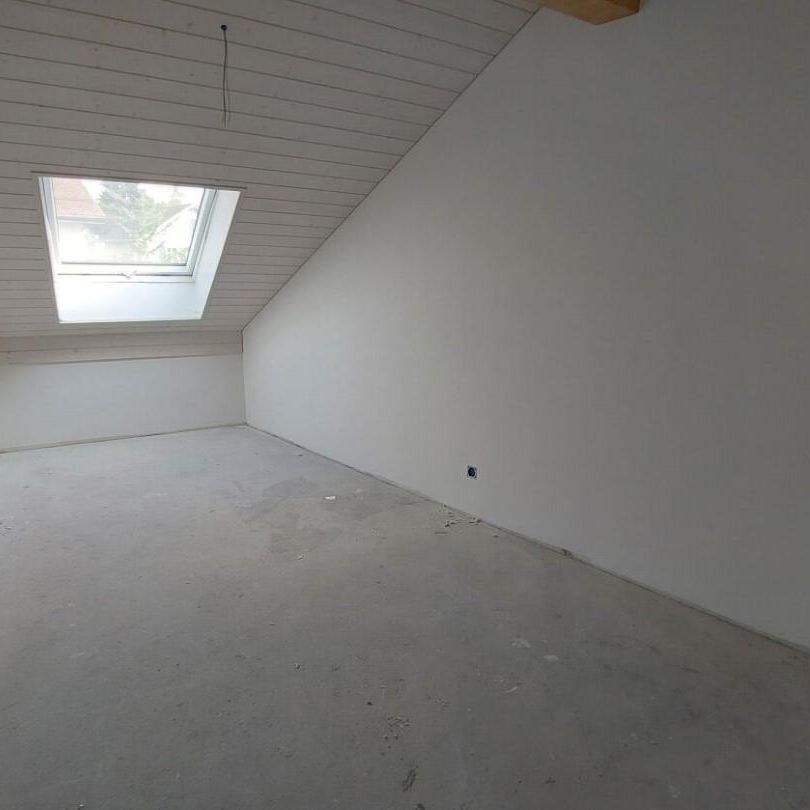 A SAISIR! Appartement de 3 pièces aux combles. - Foto 1