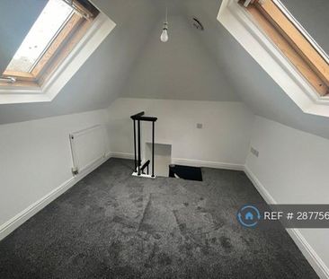 3 bedroom flat to rent - Photo 6